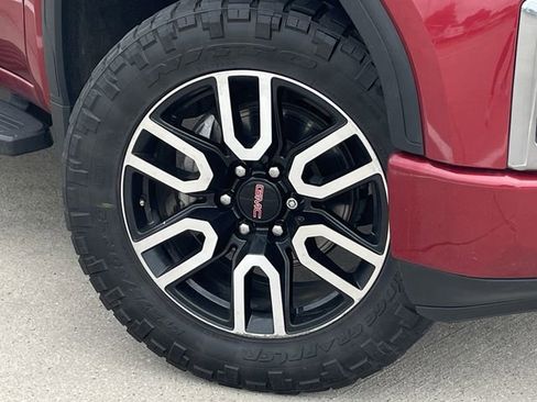 Used 2019 GMC Sierra 1500 AT4 w/ AT4 Premium Package AWD/4WD image 9