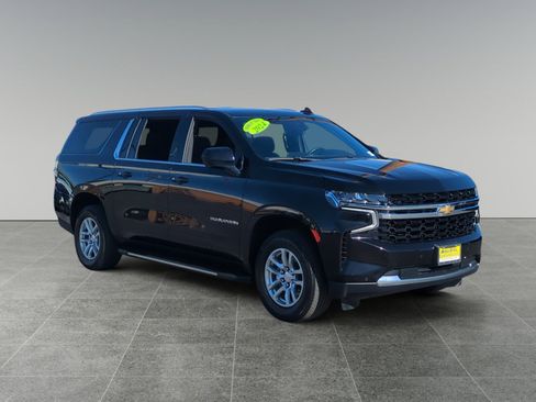 Used 2024 Chevrolet Suburban LS image 8