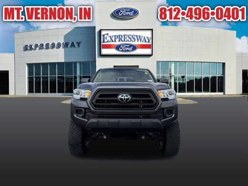 Used 2021 Toyota Tacoma SR AWD/4WD image 2