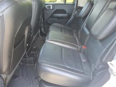 Used 2023 Jeep Wrangler Unlimited Sahara w/ Cold Weather Group AWD/4WD image 7