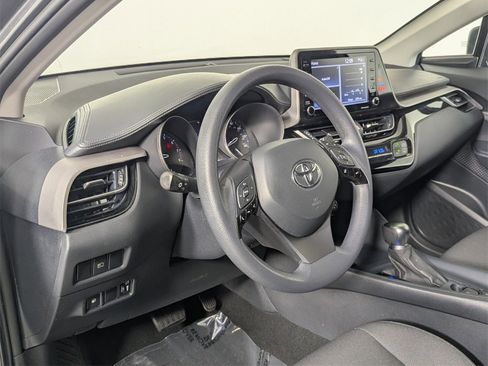 Used 2021 Toyota C-HR LE image 11