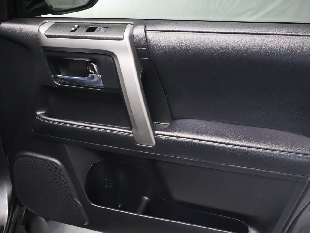 Used 2021 Toyota 4Runner SR5 Premium w/ Moonroof Package RWD image 11