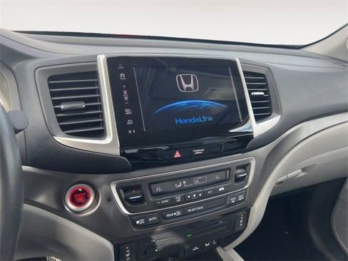 Used 2018 Honda Ridgeline RTL-T image 12