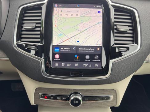 Certified 2023 Volvo XC90 B5 Plus w/ Protection Package Premier image 21