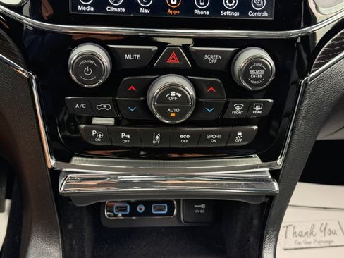 Used 2019 Jeep Grand Cherokee Summit image 18