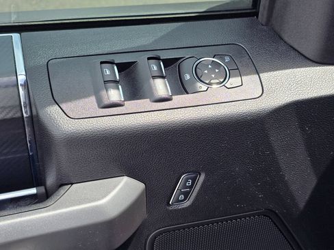 Used 2019 Ford F150 XLT w/ Equipment Group 302A Luxury AWD/4WD image 21