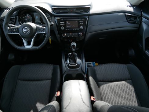 Used 2017 Nissan Rogue S image 10