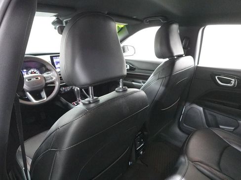 Used 2024 Jeep Compass Trailhawk image 24