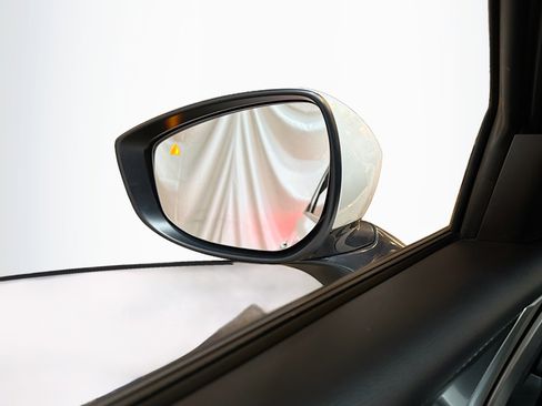 Used 2024 MAZDA CX-90 Plug-In Hybrid w/ Premium Pkg image 16