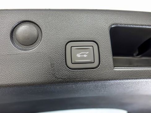 New 2026 Chevrolet Equinox LT image 9