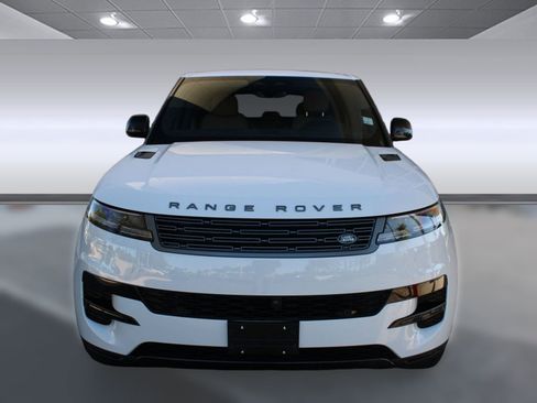 Used 2024 Land Rover Range Rover Sport SE image 6