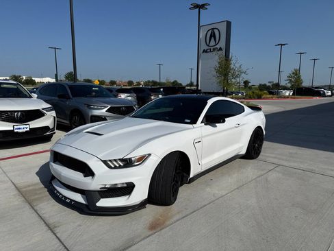 Used 2016 Ford Mustang Shelby GT350 w/ Track Package RWD image 4