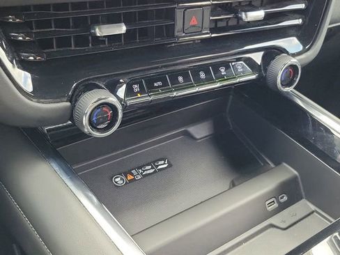 Certified 2025 Chevrolet Tahoe Z71 w/ Comfort Package image 24