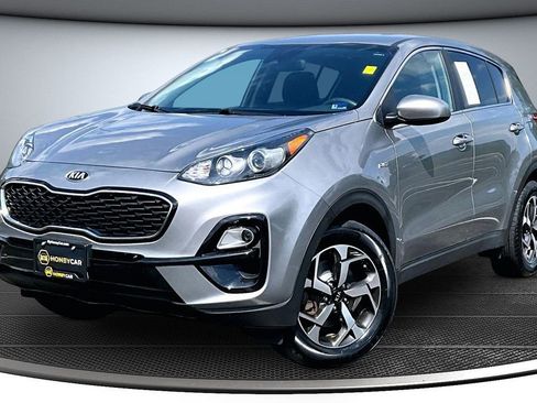 Used 2022 Kia Sportage LX AWD/4WD image 3