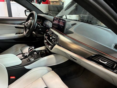 Used 2022 BMW M5 w/ Competition Package AWD/4WD image 17
