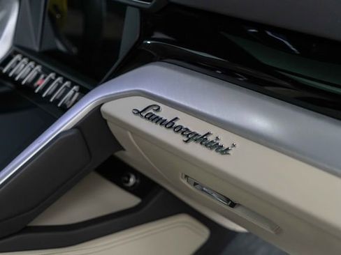 Used 2019 Lamborghini Urus image 33