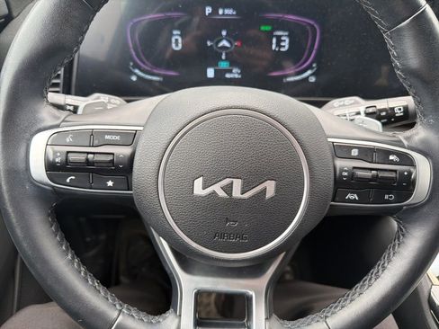 Used 2023 Kia Sportage EX image 19