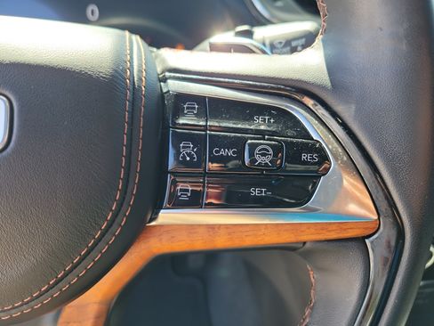 Used 2022 Jeep Grand Cherokee L Summit AWD/4WD image 25