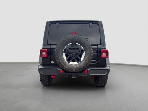 Used 2022 Jeep Wrangler Unlimited Rubicon w/ Cold Weather Group AWD/4WD image 5