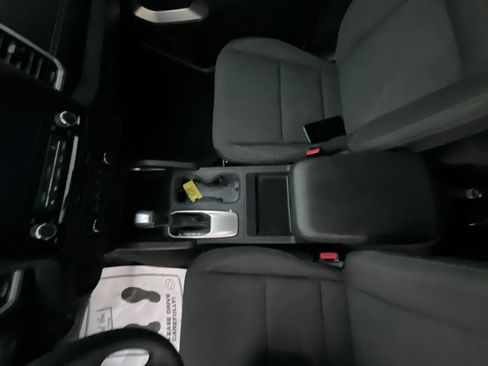 Used 2024 Nissan Frontier SV RWD image 20