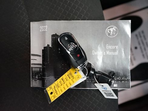 Used 2022 Buick Encore Preferred w/ Safety Package AWD/4WD image 49