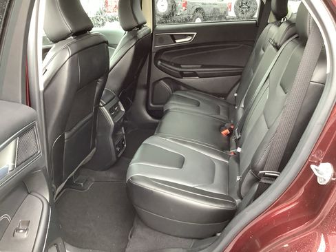 Used 2022 Ford Edge Titanium w/ Equipment Group 301A AWD/4WD image 10
