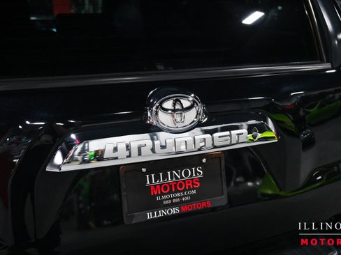 Used 2016 Toyota 4Runner Limited AWD/4WD image 15