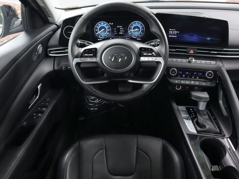 Used 2023 Hyundai Elantra Limited FWD image 31
