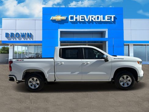 Used 2025 Chevrolet Silverado 1500 LT image 2