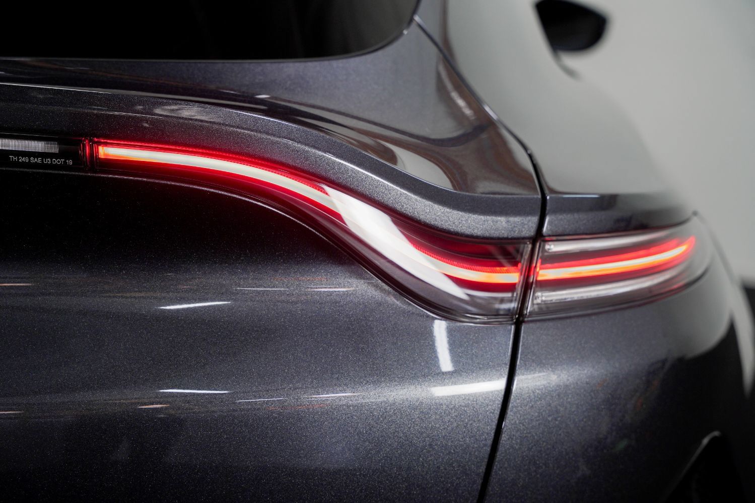 Used 2023 Aston Martin DBX 707 AWD/4WD image 23