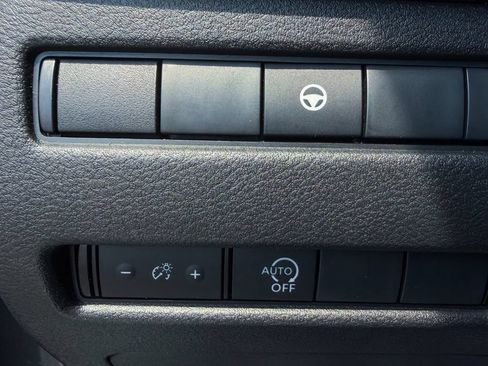 Used 2023 Nissan Rogue SV FWD image 31