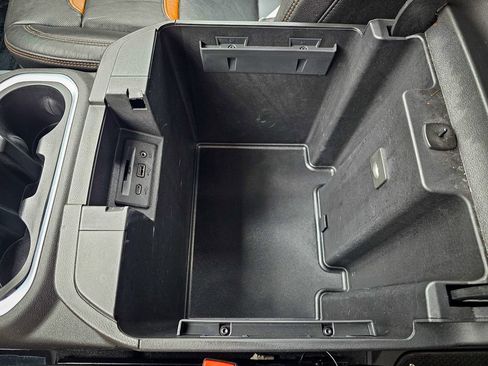 Used 2021 GMC Sierra 1500 AT4 w/ Off-Road Performance Package image 27