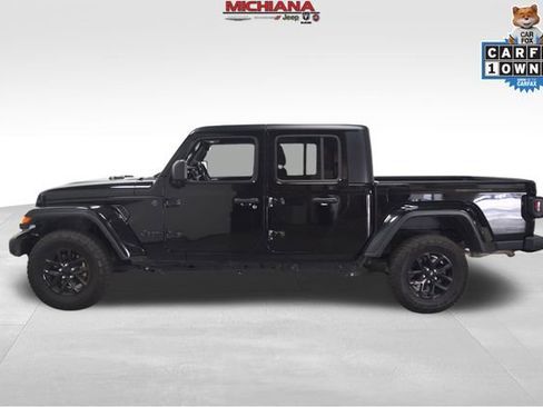 Certified 2022 Jeep Gladiator Sport image 1