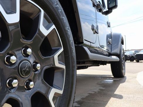 New 2025 Jeep Wrangler Sahara image 38