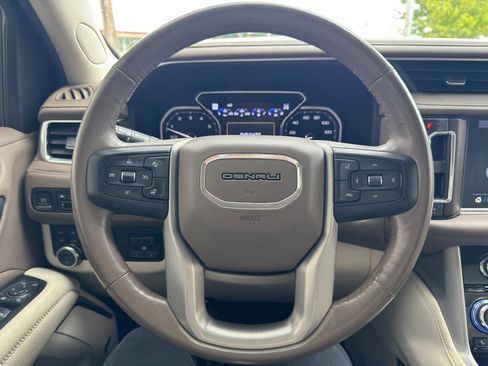 Used 2021 GMC Yukon Denali w/ Denali Ultimate Package AWD/4WD image 10