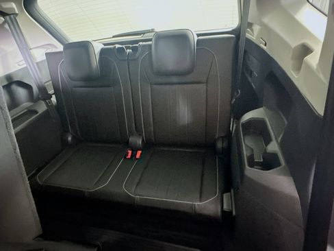 Used 2023 Volkswagen Tiguan SE FWD image 29