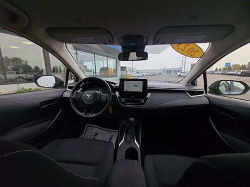 Used 2023 Toyota Corolla LE AWD/4WD image 16