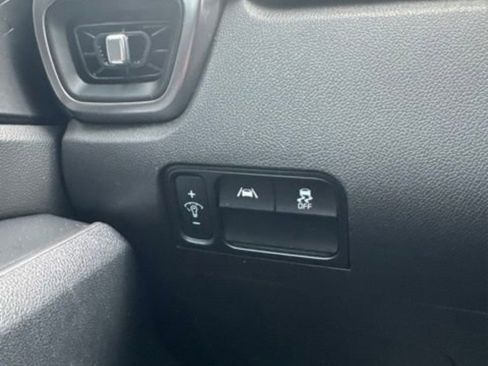 Used 2023 Kia Sorento S w/ Panoramic Sunroof Package FWD image 17