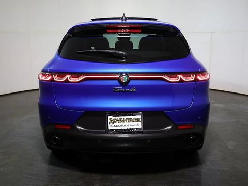 Used 2024 Alfa Romeo Tonale Ti w/ Premium Interior Package AWD/4WD image 10