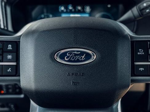 New 2026 Ford F250 Lariat w/ Black Appearance Package AWD/4WD image 32