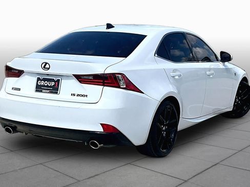 Used 2016 Lexus IS 200t w/ F Sport Package RWD image 12