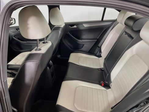 Used 2016 Volkswagen Jetta Sport FWD image 11