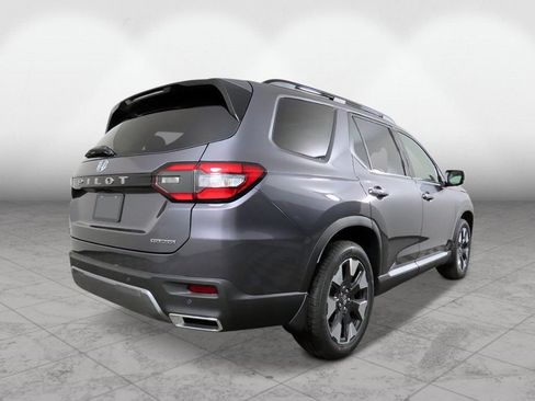 New 2026 Honda Pilot Touring image 5