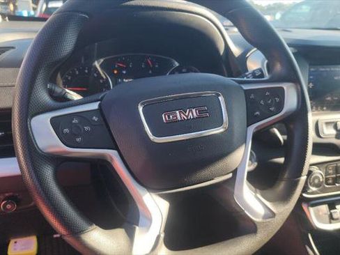 Used 2024 GMC Terrain SLE image 23