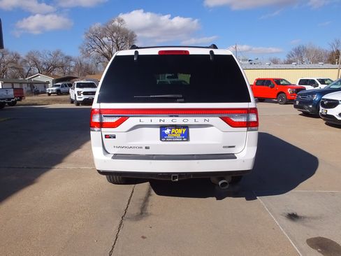 Used 2016 Lincoln Navigator L Reserve image 3