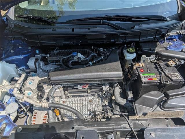Used 2020 Nissan Rogue SV FWD image 10