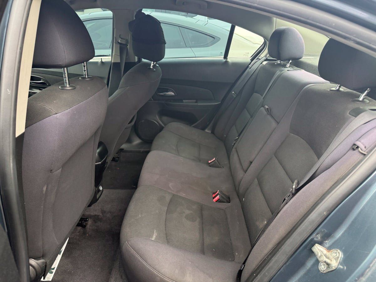 Used 2012 Chevrolet Cruze LT FWD image 10