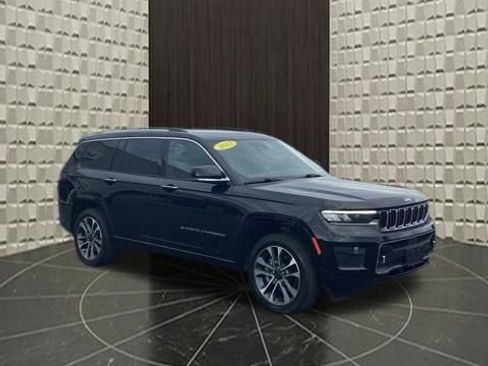Used 2021 Jeep Grand Cherokee L Overland w/ Luxury Tech Group IV AWD/4WD image 2