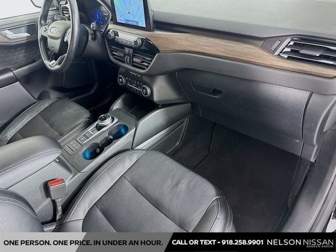 Used 2020 Ford Escape Titanium FWD image 29