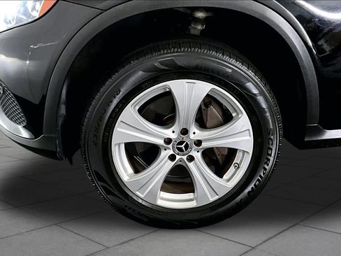Certified 2018 Mercedes-Benz GLC 300 4MATIC image 11